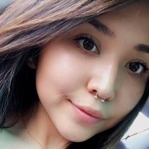 Meet your Posher, Yasmin